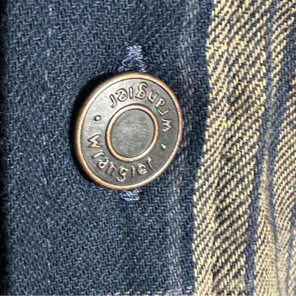 Wrangler sherpa lined flannel shacket/jacket, size small, layer warm - Picture 4 of 12